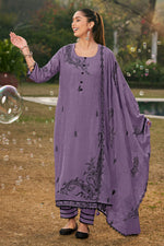 Load image into Gallery viewer, Luxury Malai Chanderi Mukaish Embroidered Party Wear Salwar Kameez