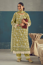 Load image into Gallery viewer, Traditional Cotton Straight Cut Kurta Set With Hand Block Print