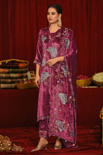 Load image into Gallery viewer, Pure Viscose Velvet Fancy Embroidered Disigner Salwar Kameez