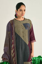 Load image into Gallery viewer, Premium Bemberg Linen Digital Print Embroidered Salwar Suit