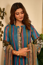 Load image into Gallery viewer, Elegant Chanderi Tissue Salwar Suit With Muslin Silk Bottom