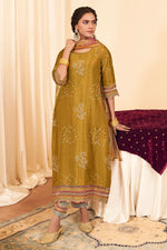 Load image into Gallery viewer, Pure Tissue Mustard Hand Batik Print Designer Salwar Suit

