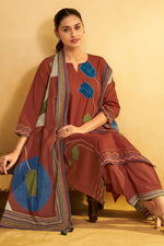 Load image into Gallery viewer, Elegant Cotton Applique Patch Embroidered Straight Cut Salwar Suit