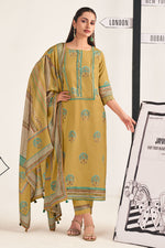 Load image into Gallery viewer, Stylish Cotton Yellow Lining Printed Salwar Suit With Malmal Dupatta