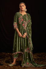 Load image into Gallery viewer, Emerald Green Embroidery Work Viscose Velvet Festive Wear Kameez
