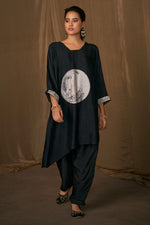 Load image into Gallery viewer, Black Bemberg Slub Digital Print Readymade Top With Bottom
