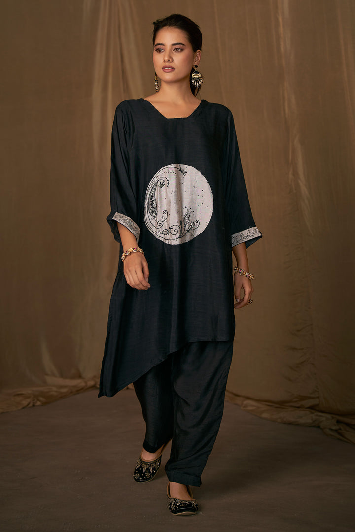 Black Bemberg Slub Digital Print Readymade Top With Bottom