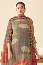 Load image into Gallery viewer, Pure Bemberg Georgette Digital Print Casual Salwar Kameez

